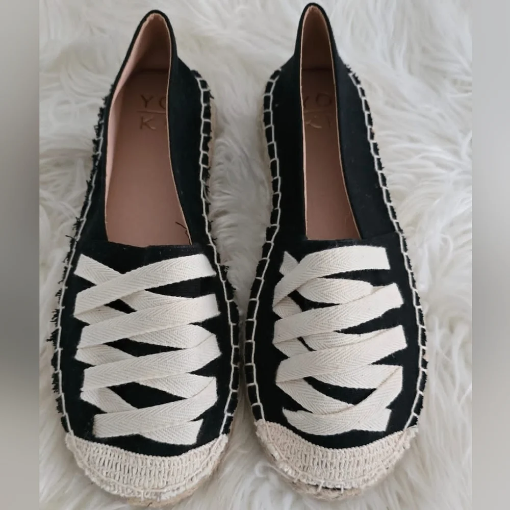 Yoki Lela Slip on Black Women's Espadrilles Size 6 🌴